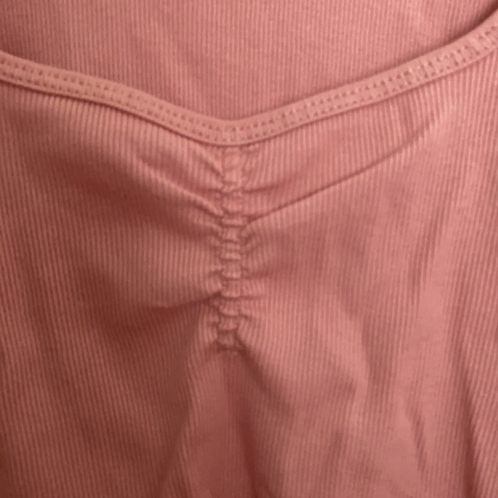 Cute Top! - Picture 4 of 4